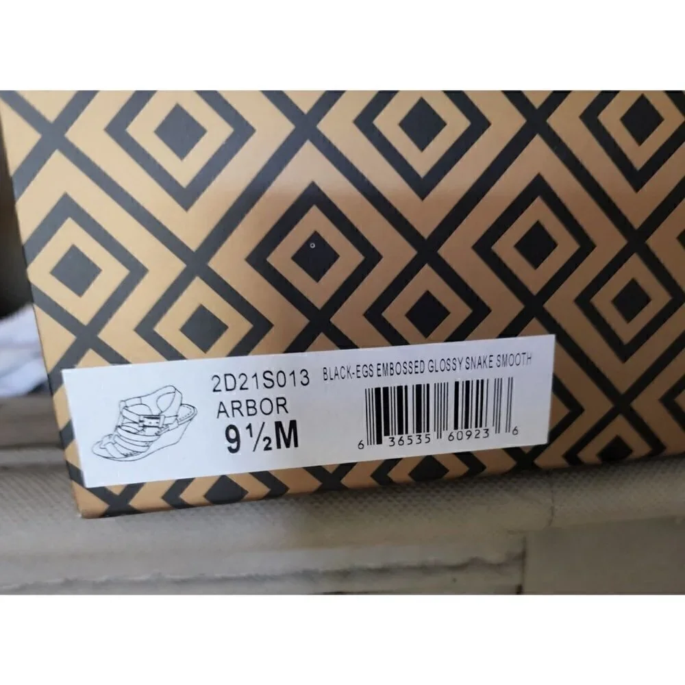 CHARLES BY CHARLES DAVID Faux snake print Arbor wedge sandal size 9.5